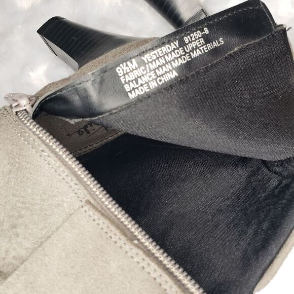 Life Stride 9.5M Yesterday faux suede grey ankle bootie casual everyday office - Picture 3 of 10